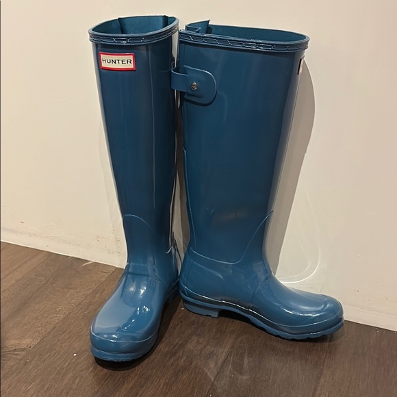 Hunter Women Blue Sparkling Shiny Gloss Rain Boots Size 6 - Picture 1 of 9